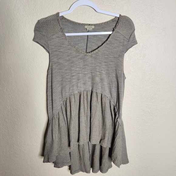 Anama Tops - Anama Hi-Lo Tunic Top Women's Medium Gray Ruffle Cap Sleeve Boho Light Academia